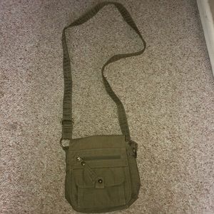 green shoulder bag